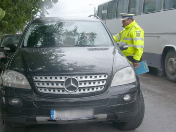 Prins la volan chiar dacă avea permisul suspendat